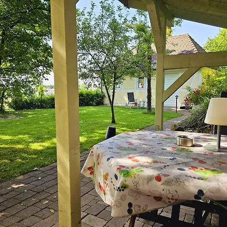 Gesindehaus Charis Nahe Europa Park Mit Eingezaeuntem Garten Ideal Fuer Hunde Paare Und Familien