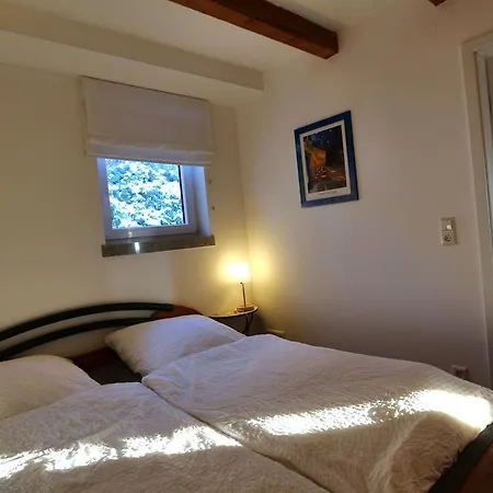 Gesindehaus Charis Nyaraló *