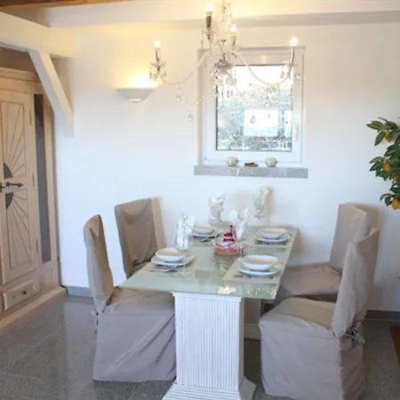 Gesindehaus Charis بيت للعطل